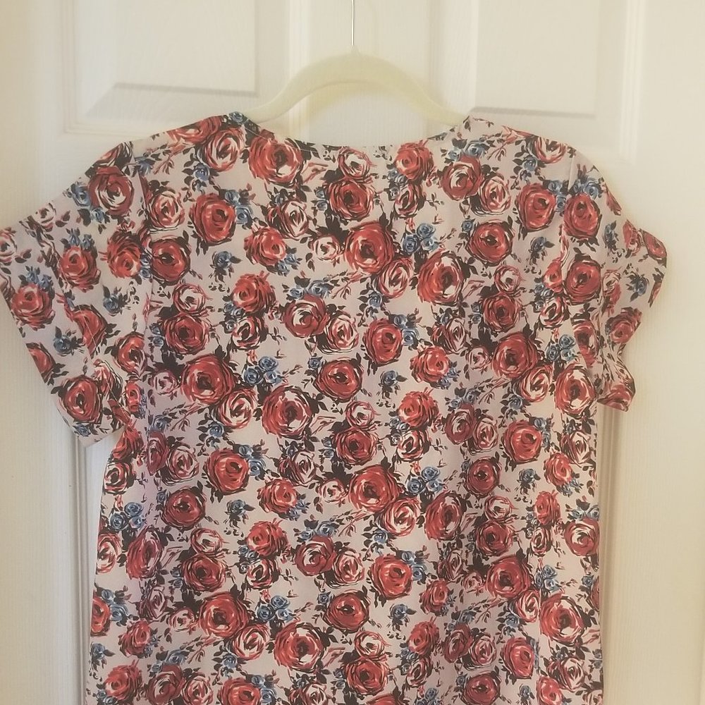 Floral top - Picture 2 of 4